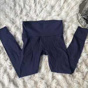 Lululemon Women’s size 6 Navy Leggings with Detail